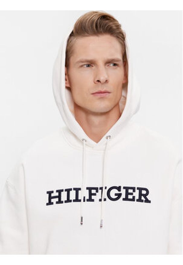 TOMMY HILFIGER - Tommy Hilfiger Bluza Monotype Embro MW0MW33062 Biały Regular Fit. Kolor: biały. Materiał: syntetyk