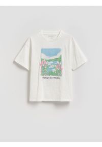 Reserved - T-shirt z aplikacją - złamana biel. Materiał: bawełna. Wzór: aplikacja #1