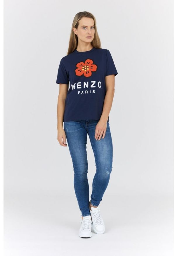Kenzo - KENZO Granatowy t-shirt damski z czerwonym kwiatem, Rozmiar S. Kolor: niebieski. Wzór: kwiaty