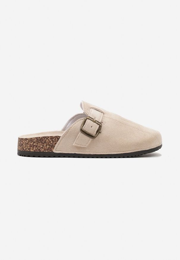 Born2be - Beżowe Klapki w Stylu Chodaków Ozdobione Klamrą Alvessia. Okazja: na co dzień. Kolor: beżowy. Materiał: jeans. Wzór: aplikacja. Obcas: na obcasie. Styl: casual. Wysokość obcasa: niski