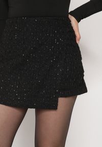 Born2be - Czarne Spódnico-Szorty z Wełną i Cekinami Fedara. Okazja: na co dzień. Kolor: czarny. Materiał: wełna. Styl: klasyczny, casual #4