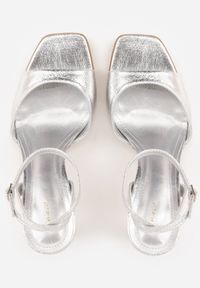 Born2be - Srebrne Sandały na Szpilce VICES z Geometryczną Cholewką Charia. Okazja: na co dzień. Zapięcie: sprzączka. Kolor: srebrny. Wzór: geometria. Obcas: na szpilce. Styl: elegancki, klasyczny, casual #5
