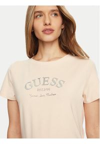 Guess T-Shirt V5RI16 J1314 Beżowy Regular Fit. Kolor: beżowy. Materiał: bawełna