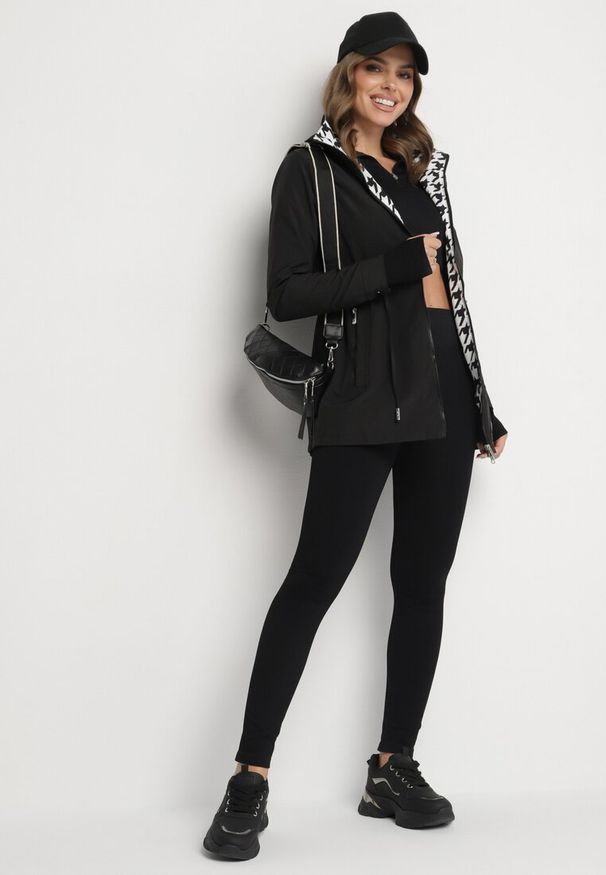 Born2be - Czarna Kurtka Parka Ściągana w Pasie Aridra. Okazja: na spacer, na co dzień. Kolor: czarny. Materiał: jeans. Styl: elegancki, casual
