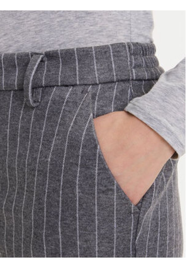 Vero Moda Chinosy Maya 10331952 Szary Tapered Fit. Kolor: szary. Materiał: syntetyk