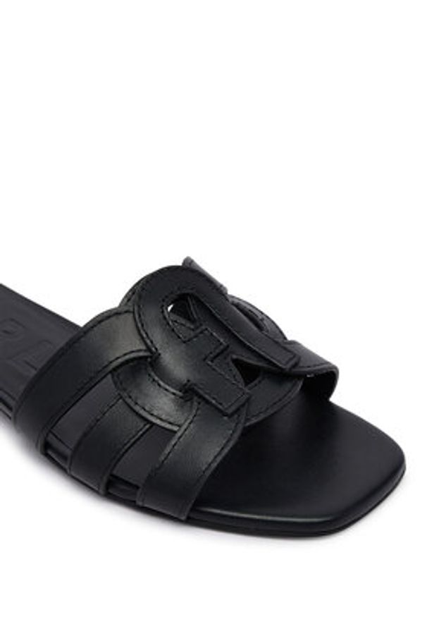 Furla Klapki Summer YL22SUM Y62000 AL O6000 Czarny. Kolor: czarny. Materiał: skóra
