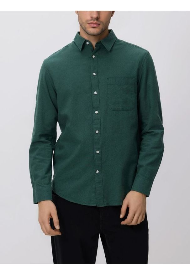 Reserved - Koszula regular z lnem - ciemnozielony. Kolor: zielony. Materiał: len