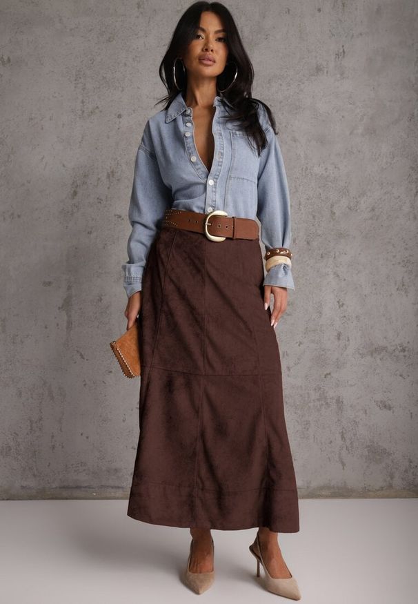 Renee - Brązowa Gładka Spódnica z Imitacji Zamszu o Rozkloszowanym Kroju Nettia. Kolor: brązowy. Materiał: zamsz. Wzór: gładki