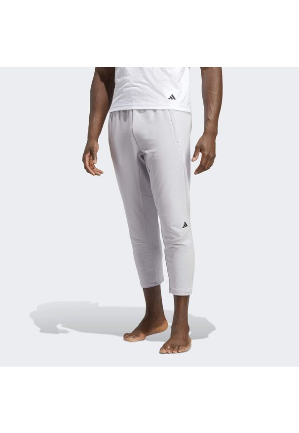 Adidas - Designed for Training Yoga 7/8 Training Pants. Kolor: wielokolorowy, czarny, szary. Materiał: materiał, dresówka