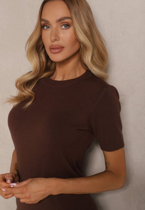 Renee - Brązowy Sweter Ozdobiony Ściągaczami Sanallia. Okazja: na co dzień. Kolor: brązowy. Materiał: jeans. Wzór: aplikacja. Styl: klasyczny, elegancki, casual