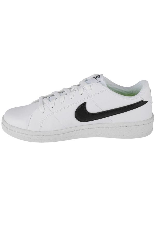 Buty Nike Court Royale 2 Next Nature, Dla obu płci. Zapięcie: sznurówki. Kolor: pomarańczowy, brązowy, biały, wielokolorowy. Materiał: syntetyk, materiał. Szerokość cholewki: normalna. Model: Nike Court. Sport: turystyka piesza
