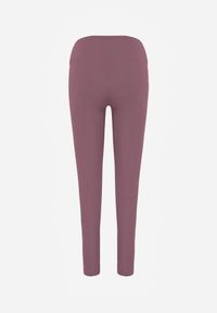 Renee - Fioletowe Legginsy Basic z Modelującą Wstawką w Pasie Liacan. Okazja: na co dzień. Kolor: fioletowy. Długość: krótkie. Styl: casual #8