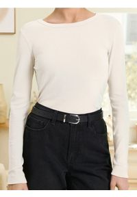 Sinsay - Koszulka z długimi rękawami - kremowy. Kolor: kremowy. Długość rękawa: długi rękaw. Długość: długie