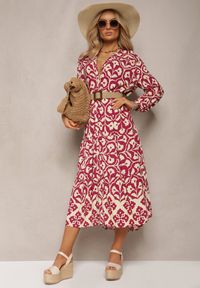 Renee - Beżowo-Bordowa Koszulowa Sukienka Ozdobiona Ornamentalnym Printem Crypta. Kolor: beżowy. Materiał: tkanina. Wzór: nadruk, aplikacja. Typ sukienki: koszulowe #3