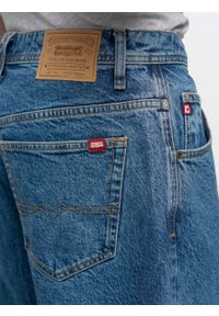 Big-Star - Spodnie jeans męskie loose z linii Authentic Silvermine 400. Okazja: na co dzień. Stan: podwyższony. Kolor: niebieski. Wzór: aplikacja, haft. Sezon: lato. Styl: casual, klasyczny, vintage