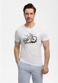 Volcano - T-shirt z printem roweru T-RIDEON. Okazja: na co dzień. Kolor: biały. Materiał: materiał, bawełna, jeans. Długość rękawa: krótki rękaw. Długość: krótkie. Wzór: nadruk. Styl: klasyczny, casual, sportowy #1