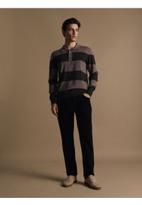 Reserved - Sweter polo z wełny merino - wielobarwny. Typ kołnierza: polo. Materiał: wełna #1