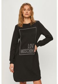 Love Moschino - Sukienka. Okazja: na co dzień. Kolor: czarny. Materiał: dzianina. Długość rękawa: długi rękaw. Wzór: aplikacja. Typ sukienki: proste. Styl: casual #1