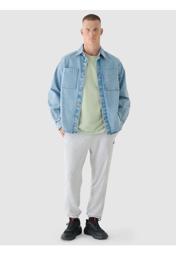 4f - 4F T-shirt oversize z nadrukiem męski - oliwkowy XXL. Okazja: na co dzień. Kolor: oliwkowy, wielokolorowy, brązowy. Materiał: bawełna, jersey, dzianina. Długość rękawa: krótki rękaw. Długość: krótkie. Wzór: nadruk. Styl: sportowy, klasyczny, casual