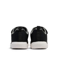Sneakersy dla dzieci Hummel Actus Recycled. Okazja: na uczelnię. Zapięcie: rzepy. Kolor: wielokolorowy, szary, brązowy. Sport: joga i pilates