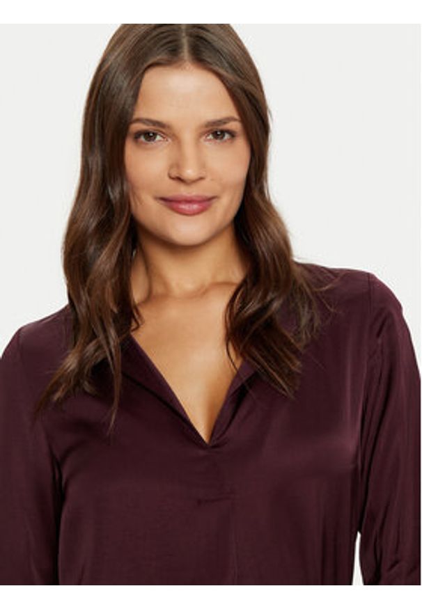 Tatuum Bluzka Meryl T2422.046B Bordowy Relaxed Fit. Kolor: czerwony. Materiał: wiskoza