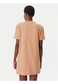 Calvin Klein Jeans Sukienka codzienna Gradient Monologo J20J225273 Koralowy Relaxed Fit. Okazja: na co dzień. Kolor: pomarańczowy. Materiał: bawełna. Wzór: gradientowy. Typ sukienki: proste. Styl: casual #3