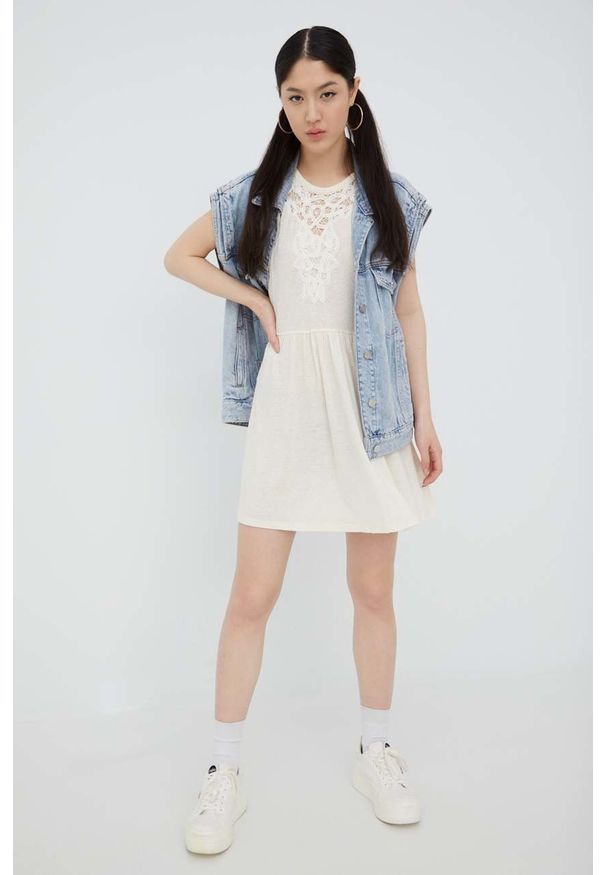 Superdry sukienka z domieszką lnu kolor beżowy mini rozkloszowana. Kolor: beżowy. Materiał: len. Typ sukienki: rozkloszowane. Długość: mini