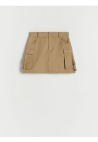 Reserved - Spódnica z kieszeniami cargo - beżowy. Kolor: beżowy. Materiał: bawełna, tkanina #1