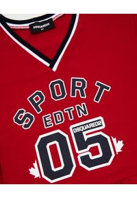 DSQUARED2 KIDS - Sportowa koszulka z z napisami 4-12 lat. Kolor: czerwony. Materiał: materiał. Wzór: napisy. Sezon: lato. Styl: sportowy