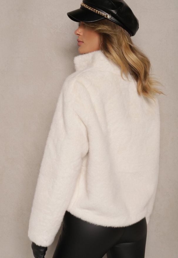 Renee - Jasnobeżowa Kurtka Futerko z Wiskozą i Bawełną ze Ściągaczami po Bokach Malwirra. Kolor: beżowy. Materiał: bawełna, futro, wiskoza. Styl: elegancki