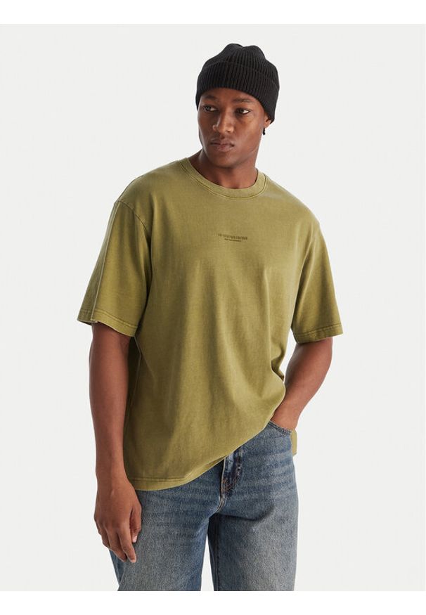 G-Star RAW - G-Star Raw T-Shirt Overdyed D24780-C756 Zielony Boxy Fit. Kolor: zielony. Materiał: bawełna