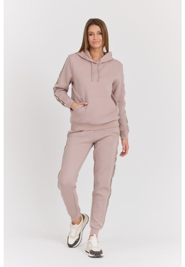Guess - GUESS Damska bluza w kolorze taupe Carla Hooded. Kolor: beżowy. Materiał: poliester, materiał, bawełna. Styl: elegancki