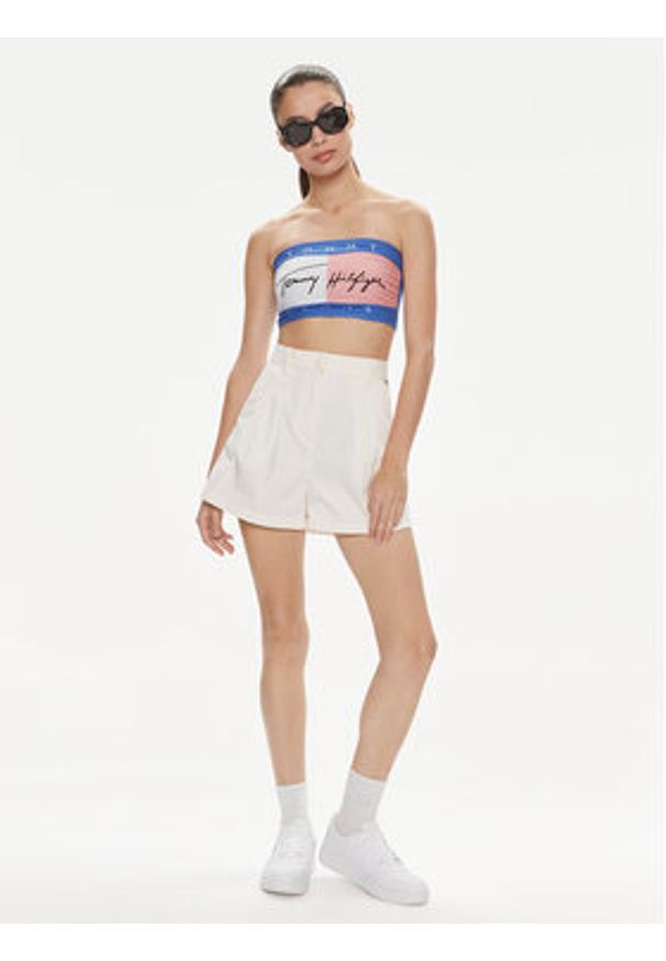 Tommy Jeans Szorty materiałowe Claire DW0DW17775 Biały Regular Fit. Kolor: biały. Materiał: bawełna