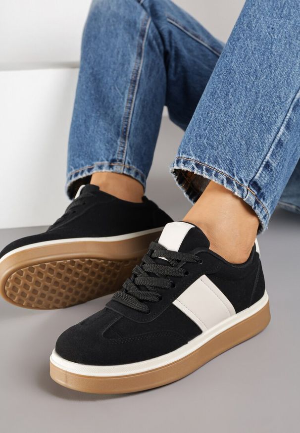 Renee - Czarne Sneakersy na Kauczukowej Podeszwie Claside. Kolor: czarny. Materiał: kauczuk