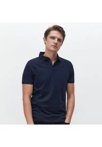 Reserved - Bawełniana koszulka polo - Granatowy. Typ kołnierza: polo. Kolor: niebieski. Materiał: bawełna, dzianina #1