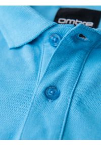 Ombre Clothing - Koszulka polo z bawełnianej dzianiny pique – jasnoniebieska V3 - Rozmiar: M. Okazja: na co dzień. Typ kołnierza: polo. Kolor: niebieski. Materiał: bawełna, dzianina. Długość rękawa: krótki rękaw. Długość: krótkie. Wzór: haft. Styl: casual, elegancki #5