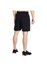 Under Armour - Męskie Spodenki Z Logo. Kolor: czarny. Sport: turystyka piesza