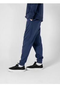 outhorn - Spodnie dresowe męskie - granatowe. Kolor: niebieski. Materiał: dresówka #5