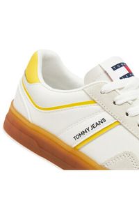 Tommy Jeans Sneakersy Court Sneaker EN0EN02552 Biały. Kolor: biały. Materiał: skóra