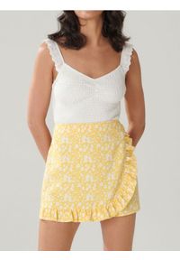 Sinsay - Bluzka z marszczeniem i koronkowymi ramiączkami - kremowy. Kolor: kremowy. Materiał: koronka. Długość rękawa: na ramiączkach #1