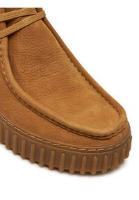 Clarks Botki Torhill Moss 26179359 Brązowy. Kolor: brązowy. Materiał: nubuk, skóra