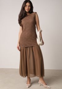 Born2be - Brązowa Sukienka Ażurowa z Usztywnioną Linią Ramion i Przezroczystym Dołem Semiriel. Kolor: brązowy. Materiał: zamsz. Wzór: ażurowy. Styl: elegancki, klasyczny #5