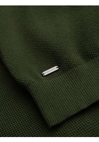 Ombre Clothing - Bawełniana koszulka męska polo ze strukturalnej dzianiny – oliwkowa V1. Okazja: do pracy, na co dzień. Typ kołnierza: polo. Kolor: oliwkowy. Materiał: bawełna, dzianina. Długość: krótkie. Styl: casual, elegancki #8