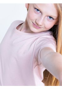 Big-Star - Koszulka dziewczęca z nadrukiem 3D różowa Dorbinena 600. Okazja: na co dzień. Kolor: różowy. Materiał: dzianina, bawełna. Długość rękawa: krótki rękaw. Długość: krótkie. Wzór: nadruk. Styl: casual #1