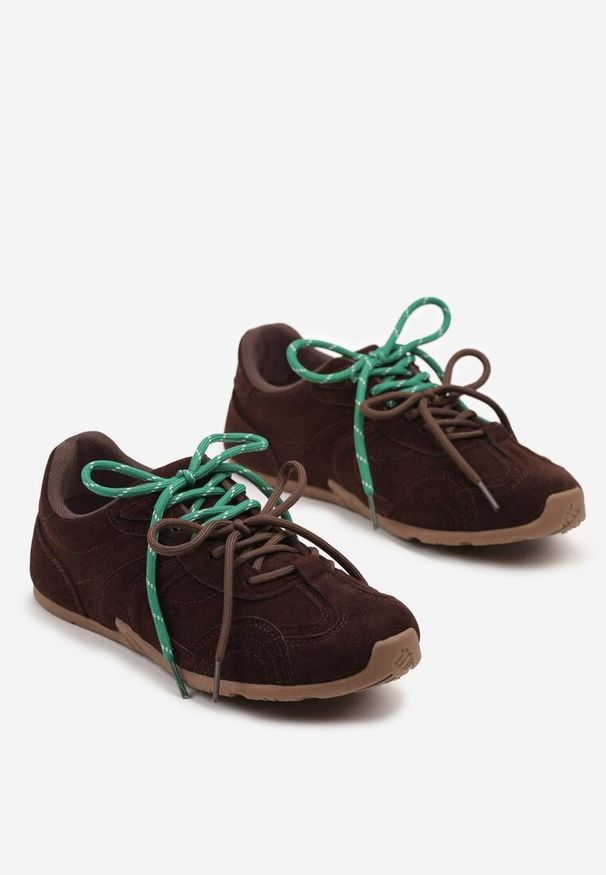 Renee - Brązowe Sneakersy Ozdobione Podwójnym Sznurowaniem Lirania. Okazja: na co dzień. Zapięcie: sznurówki. Kolor: brązowy. Materiał: jeans. Wzór: aplikacja. Obcas: na obcasie. Wysokość obcasa: niski