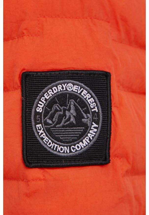 Superdry Kurtka puchowa damska kolor pomarańczowy przejściowa. Kolor: pomarańczowy. Materiał: puch