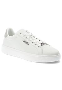 Sneakersy męskie Filippo, cholewka ze skóry naturalnej o gładkim wykończeniu klasyczne wiązanie na płaskiej podeszwie, białe, MP7840/26. Kolor: biały. Materiał: skóra. Szerokość cholewki: normalna. Wzór: gładki. Obcas: na płaskiej podeszwie #1