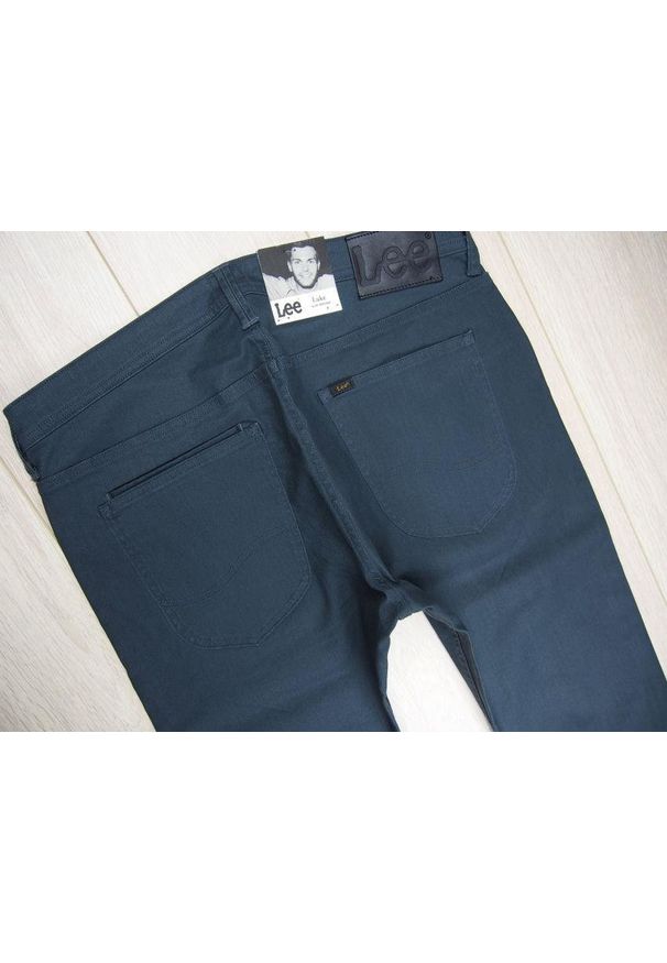 Lee - LEE LUKE GREY L70PWI30 $. Styl: klasyczny