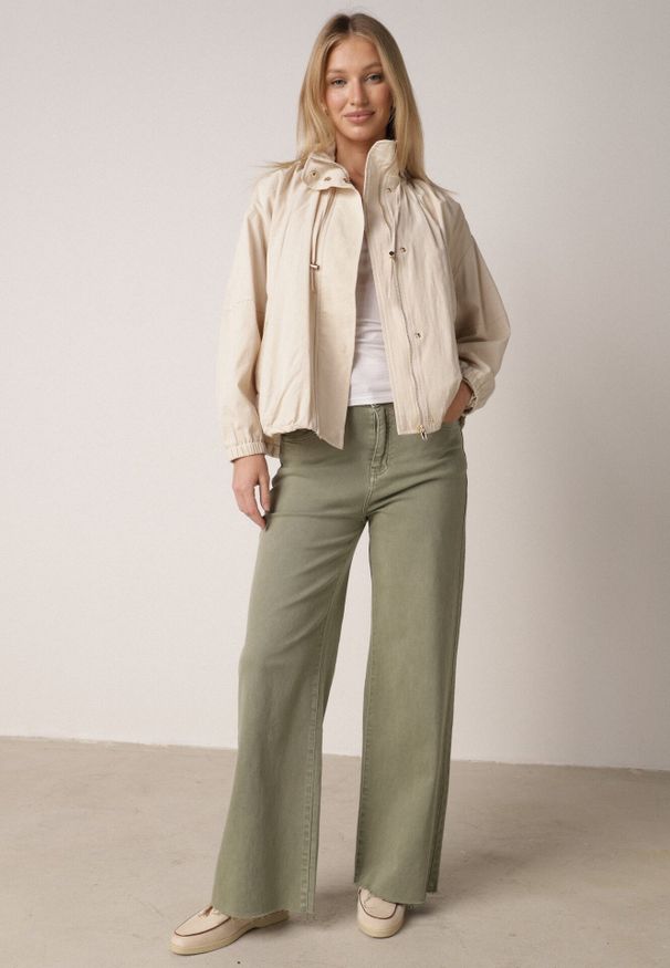 Born2be - Beżowa Przejściowa Kurtka Bombka Oversize z Bawełny i Wiskozy Effinue. Okazja: na spacer, na co dzień. Kolor: beżowy. Materiał: wiskoza, bawełna. Styl: casual