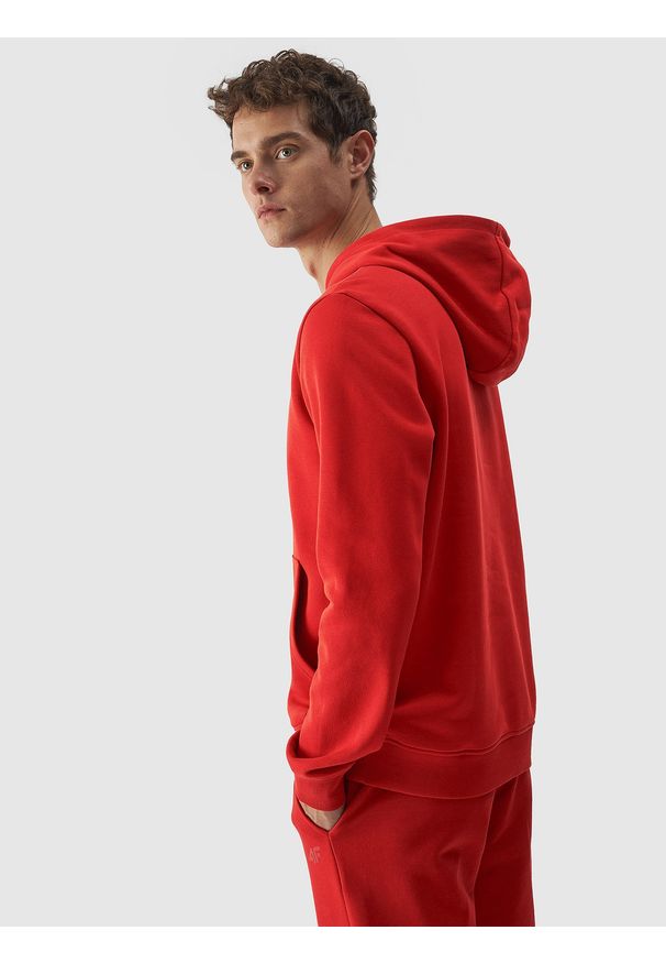 4f - 4F Bluza dresowa nierozpinana z kapturem męska - czerwona XXL. Okazja: na co dzień. Typ kołnierza: kaptur. Kolor: czerwony. Materiał: dresówka. Wzór: nadruk, ze splotem, gładki. Styl: casual, sportowy